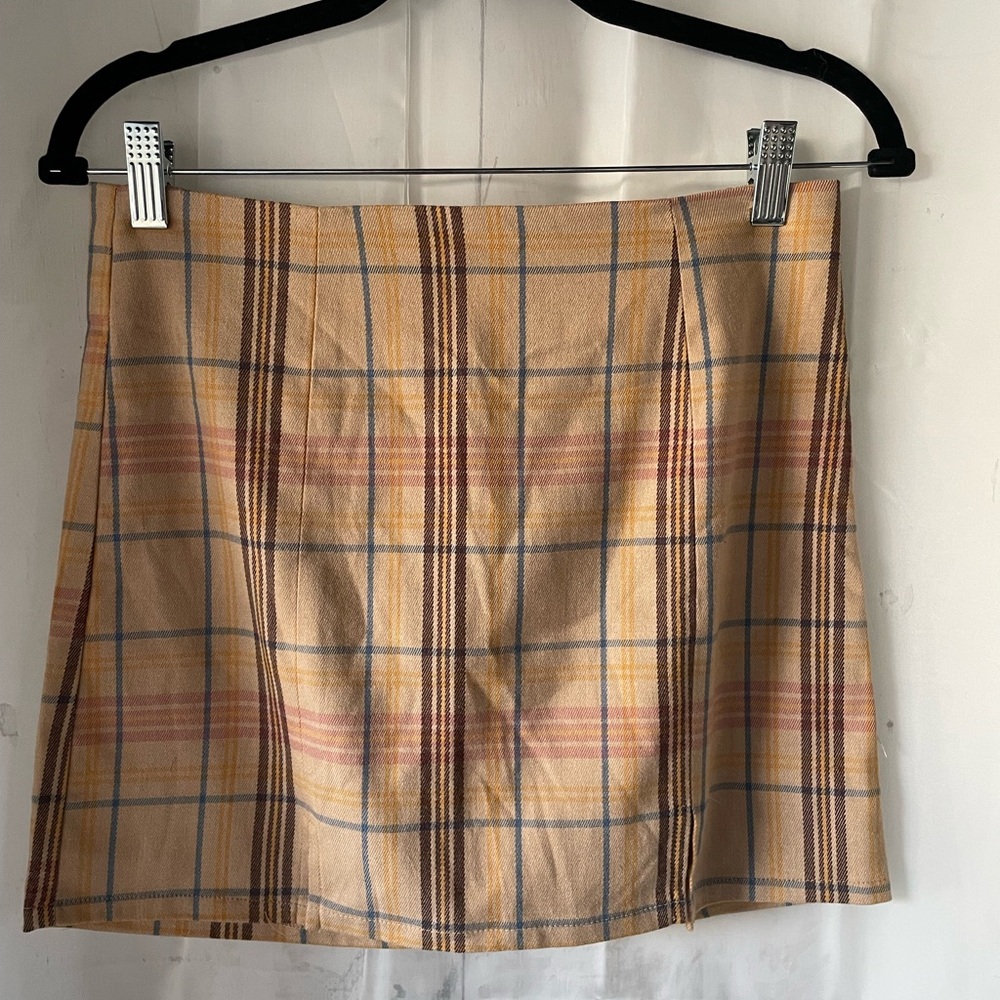 🎄Buy2Get1Free🎄Tan plaid mini skirt